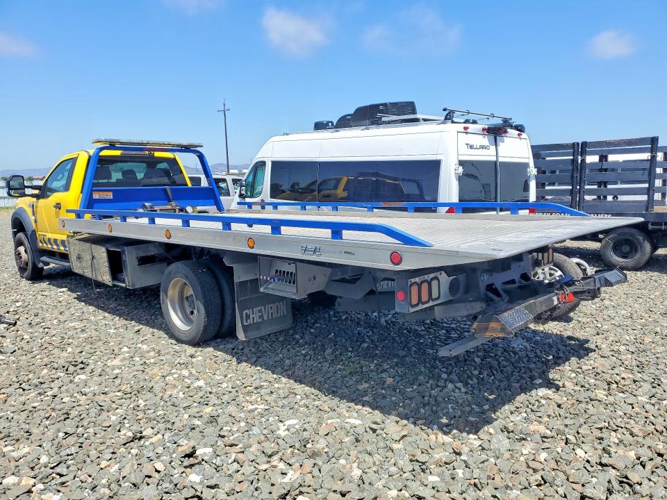 2020 Ford F-550 super duty VIN 1FDUF5GT5LDA06477 COPART salvage auction — NORMAL WEAR, CA - CERT OF TITLE OR SALVAGE ACQ (P), sold $15,000 on 2026-07-27 (photo 2)