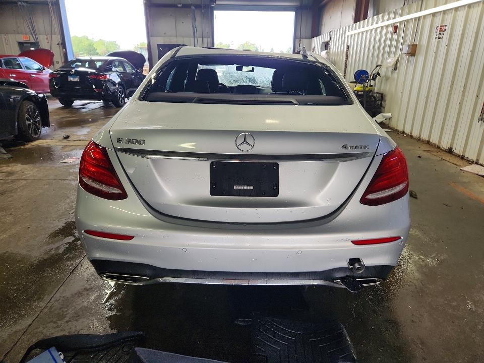 2017 Mercedes-benz E-klasse VIN WDDZF4KB6HA084882 COPART salvage auction — ROOF, Il - Salvage Certificate, sold $5,900 on 2026-08-08 (photo 6)