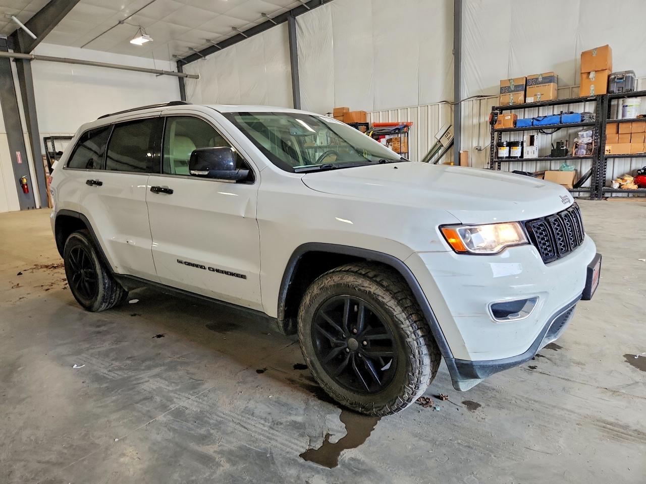 2022 Jeep Grand Cherokee VIN 1C4RJEBG1NC171096 COPART salvage auction — Side, NC - DEALER ONLY CLEAN TITLE, sold $2,600 on 2026-07-09 (photo 4)
