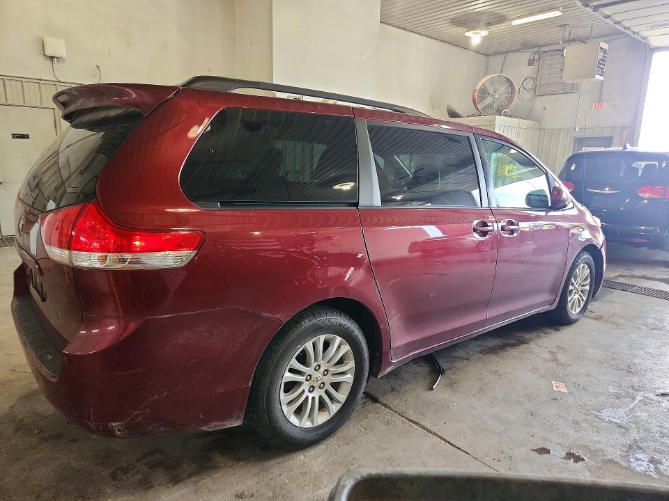 2011 Toyota Sienna VIN 5TDYK3DCXBS019447 COPART salvage auction — FRONT END, Id - Salvage Certificate Of Title, sold $400 on 2026-07-28 (photo 3)