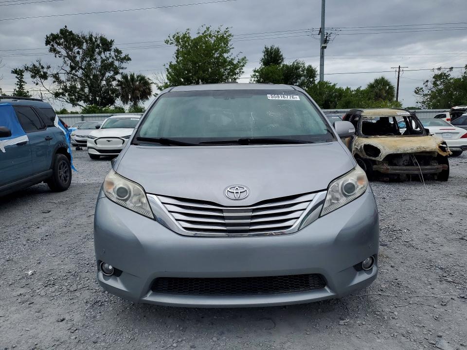 2013 Toyota Sienna VIN 5TDYK3DC6DS327007 COPART salvage auction — MINOR DENT/SCRATCHES, Fl - Certificate Of Title, sold $4,950 on 2026-07-02 (photo 5)