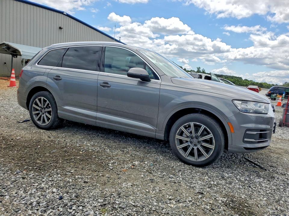 2017 Audi VIN WA1LAAF78HD027143 COPART salvage auction — MINOR DENT/SCRATCHES, Sc - Certificate Of Title, sold $3,850 on 2026-07-27 (photo 4)