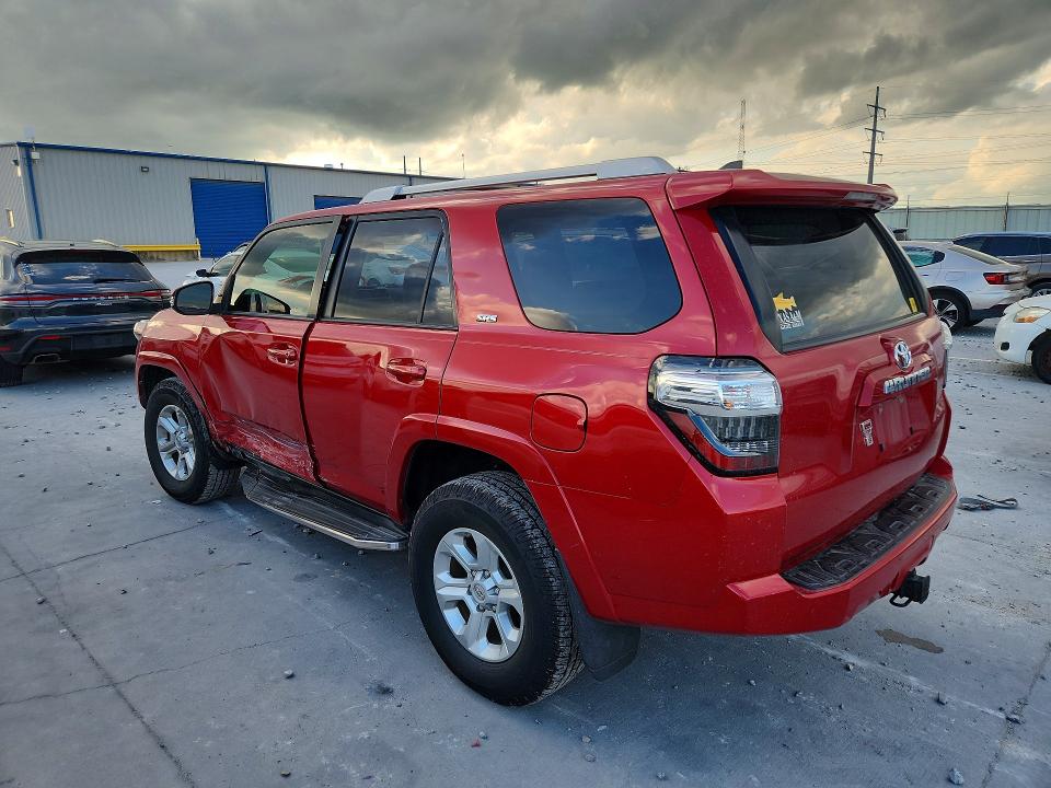 2018 Toyota 4runner VIN JTEBU5JR8J5605519 COPART salvage auction — SIDE, Tx - Salvage Vehicle Title, sold $14,900 on 2026-07-31 (photo 2)