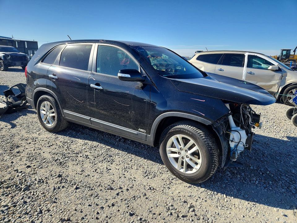 2015 Kia Sorento VIN 5XYKTCA67FG608069 COPART salvage auction — FRONT END, Co - Public - Salvage Title, sold $575 on 2026-07-16 (photo 4)