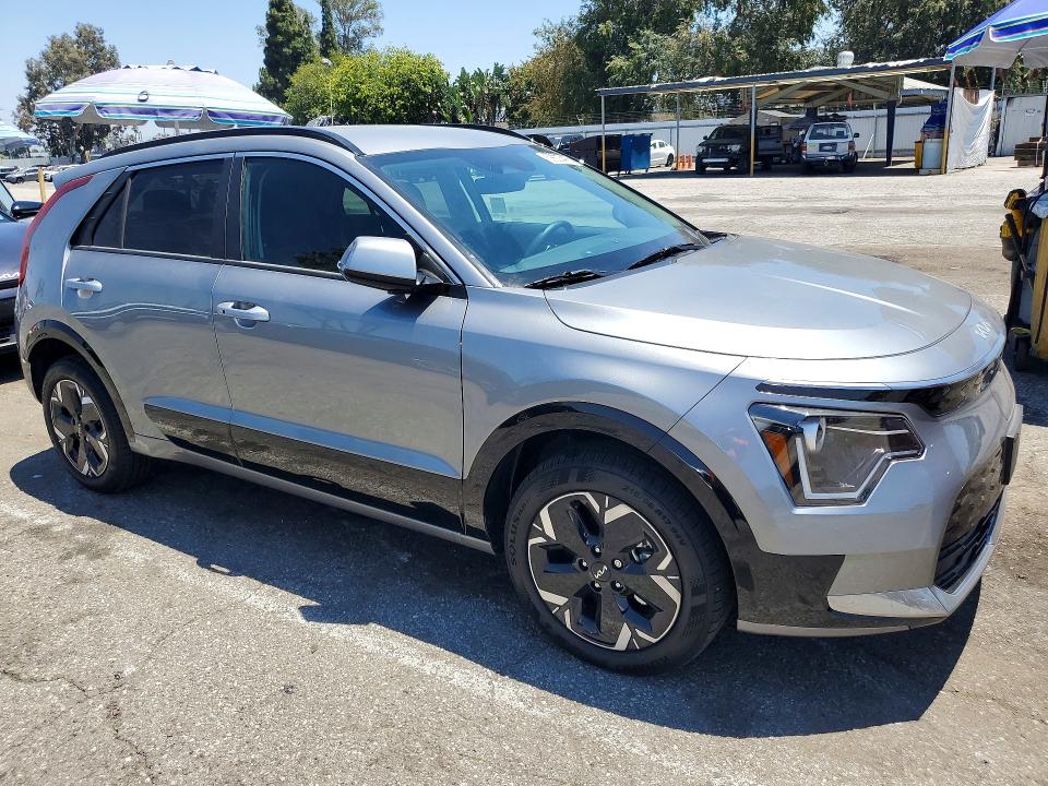 2025 Kia Niro VIN KNDCR3L18S5145429 COPART salvage auction — PARTIAL REPAIR, Ca - Dis/Dlr/Exp Only Clean Title, sold $17,700 on 2026-07-15 (photo 4)