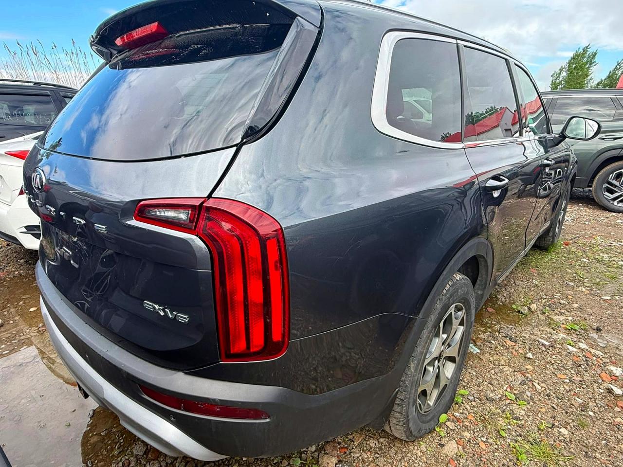 2021 Kia Telluride VIN 5XYP3DHCXMG179126 COPART salvage auction — Minor Dent/Scratches, Am - Clean Title, sold $2,550 on 2026-07-08 (photo 4)
