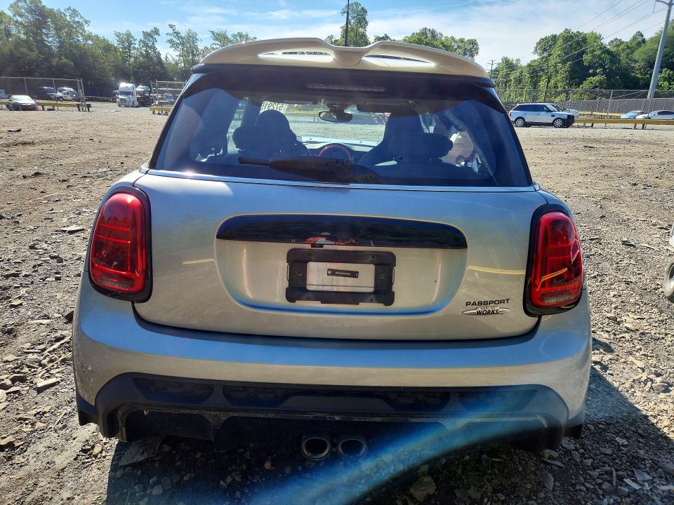 2024 Mini VIN WMW73DH08R2U95984 COPART salvage auction — FRONT END, Md - Cert Of Salvage > 75% Damage, sold $5,600 on 2026-07-07 (photo 6)