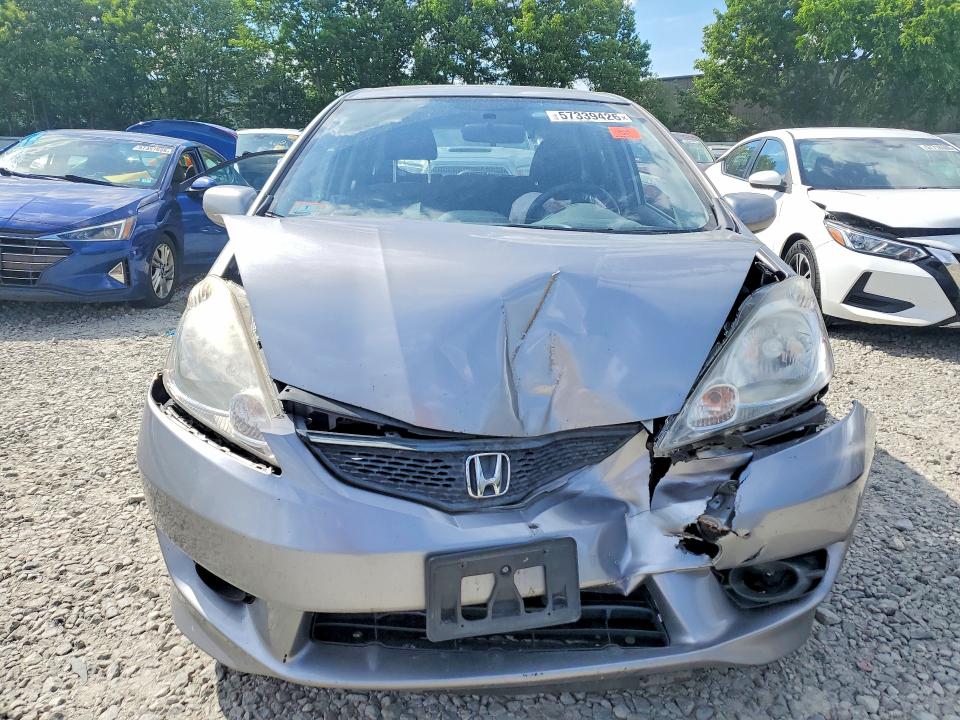 2009 Honda Fit VIN JHMGE88449S027109 COPART salvage auction — FRONT END, MA - CERT OF TITLE-RECONSTRCTD COLL, sold $375 on 2026-07-15 (photo 5)
