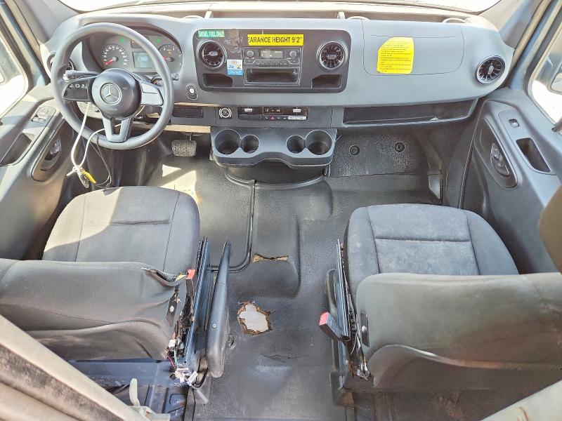 2019 Mercedes-benz Sprinter VIN WD4PF0CD6KP040983 COPART salvage auction — MINOR DENT/SCRATCHES, Md - Certificate Of Title, sold $9,500 on 2026-07-29 (photo 8)