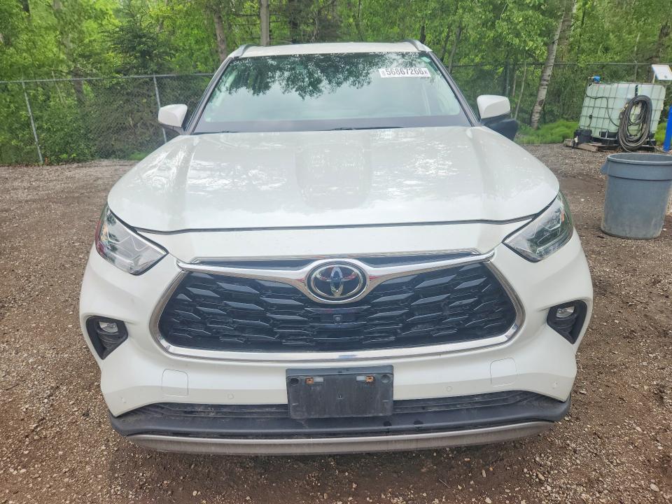 2022 Toyota Highlander VIN 5TDFZRBHXNS165341 COPART salvage auction — STRIPPED, On - Permit No Brand - Unfit, sold $25,750 on 2026-07-07 (photo 5)