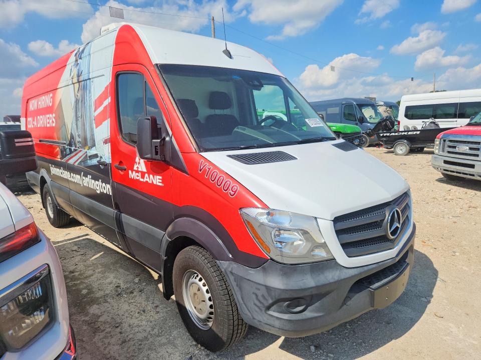 2017 Mercedes-benz Sprinter VIN WD3PE8CDXHP524671 COPART salvage auction — NORMAL WEAR, Tx - Certificate Of Title (P), sold $1,350 on 2026-07-20 (photo 4)