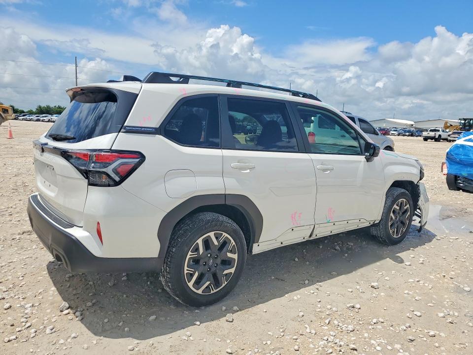 2025 Subaru Forester VIN JF2SLDDCXSH596669 COPART salvage auction — FRONT END, Tx - Salvage Vehicle Title, sold $10,200 on 2026-07-16 (photo 3)