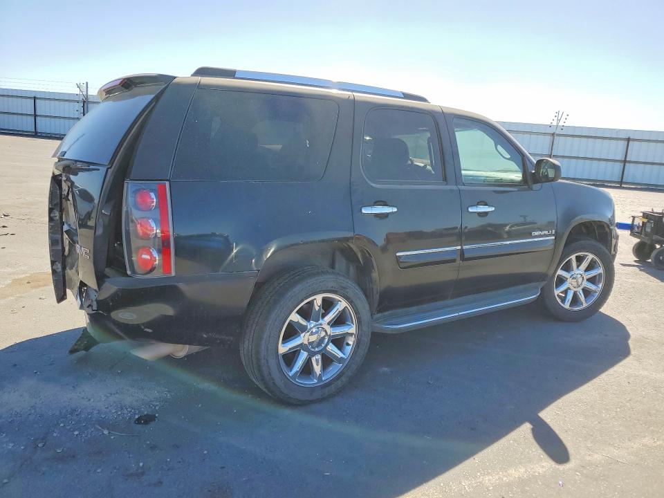 2007 Gmc Yukon VIN 1GKFK63807J376425 COPART salvage auction — REAR END, Ca - Salvage Certificate, sold $1,400 on 2026-07-09 (photo 3)