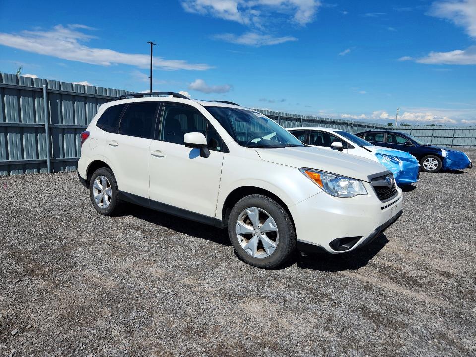 2015 Subaru Forester VIN JF2SJCNC0FH840656 COPART salvage auction — MINOR DENT/SCRATCHES, On - Permit No Brand - Unfit, sold $1,800 on 2026-07-21 (photo 4)