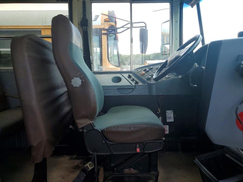 2007 Ic corporation All other VIN 4DRBUAAN97B394699 COPART salvage auction — NORMAL WEAR, CT, sold $725 on 2026-07-16 (photo 5)