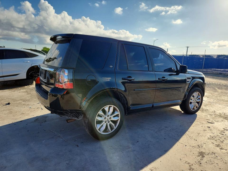 2014 Land rover Lr2 VIN SALFP2BG2EH397319 COPART salvage auction — FRONT END, Fl - Certificate Of Title, sold $950 on 2026-07-08 (photo 3)