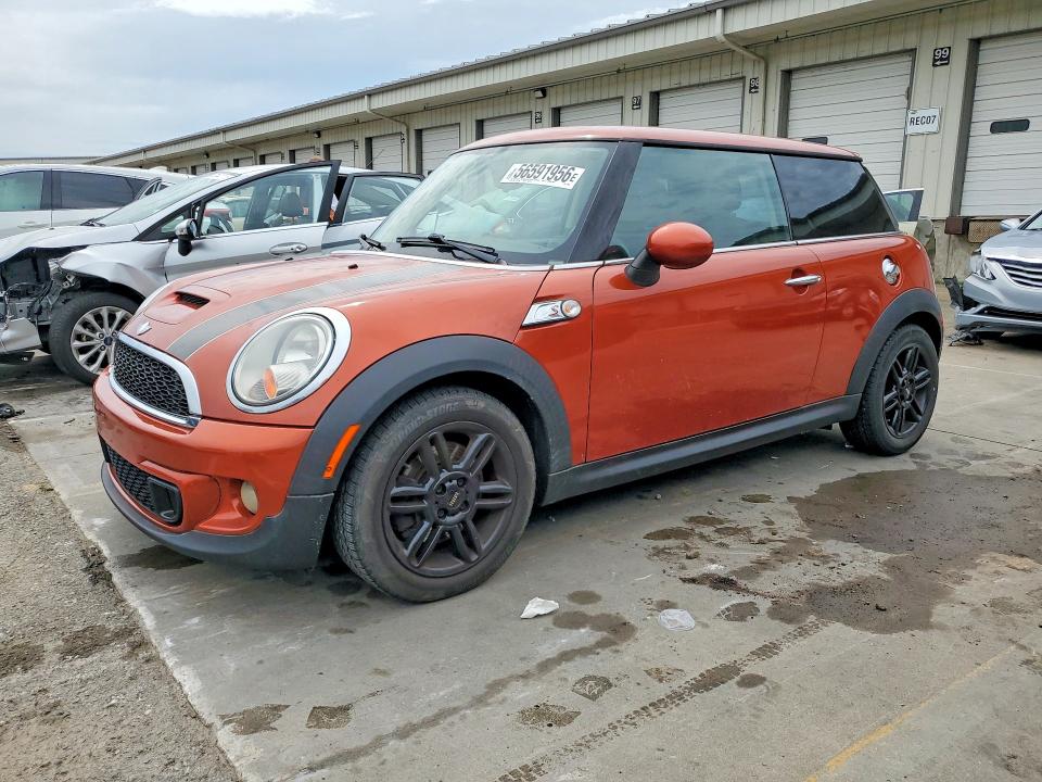 2012 Mini Cooper VIN WMWSV3C51CTY18047 COPART salvage auction — MINOR DENT/SCRATCHES, Ky - Certificate Of Title, sold $475 on 2026-08-31 (photo 1)
