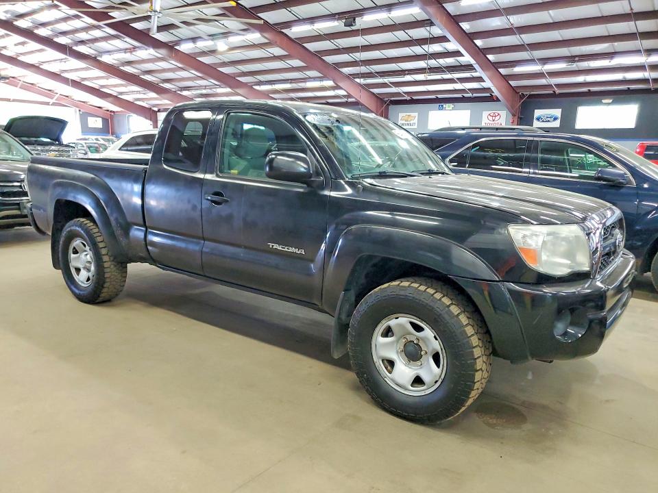 2011 Toyota Tacoma VIN 5TFUX4EN5BX006489 COPART salvage auction — MINOR DENT/SCRATCHES, Vt - Certificate Of Title (P), sold $6,300 on 2026-07-30 (photo 4)