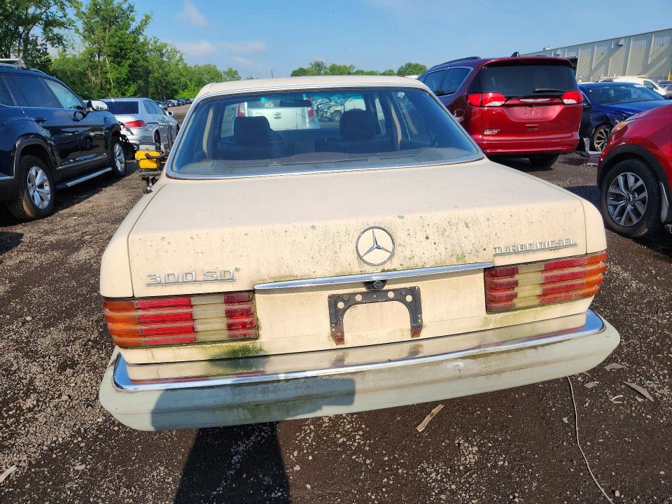 1984 Mercedes-benz S-klasse VIN WDBCB20A1EA035965 COPART salvage auction — MINOR DENT/SCRATCHES, Ct - Certificate Of Title (P), sold $2,800 on 2026-07-24 (photo 6)