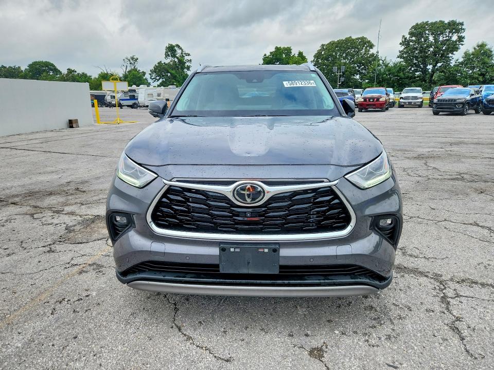 2024 Toyota Highlander VIN 5TDKDRBH7RS528701 COPART salvage auction — HAIL, Mo - Salvage Certificate Of Title, sold $14,200 on 2026-07-29 (photo 5)