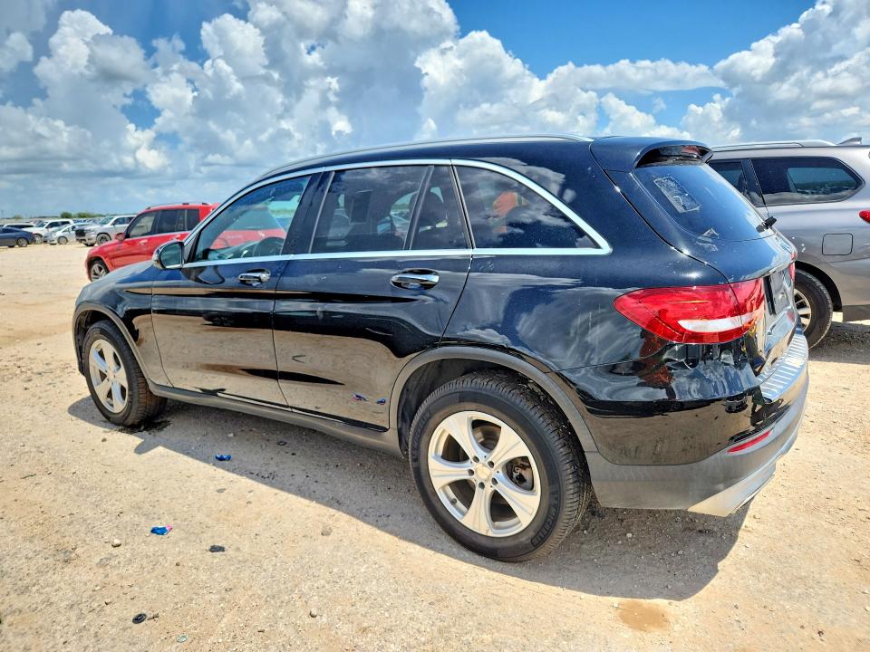 2017 Mercedes-benz Glc VIN WDC0G4JB3HF135463 COPART salvage auction — NORMAL WEAR, Nj - Certificate Of Title, sold $3,050 on 2026-07-30 (photo 2)