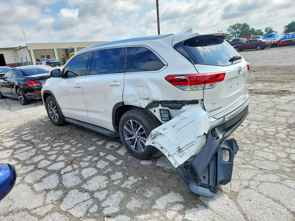 2018 Toyota Highlander VIN 5TDJZRFH2JS543117 COPART salvage auction — REAR END, In - Cert Of Title-Salvage Title, sold $2,500 on 2026-07-31 (photo 2)