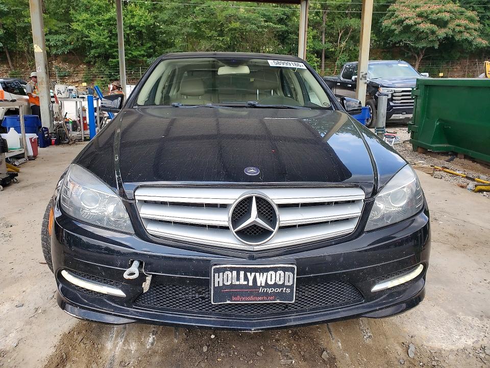 2011 Mercedes-benz C-klasse VIN WDDGF8BB1BR187411 COPART salvage auction — NORMAL WEAR, Al - Certificate Of Title, sold $1,850 on 2026-07-28 (photo 5)