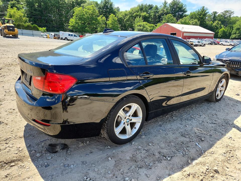 2015 BMW 3er VIN WBA3C3C53FP664111 COPART salvage auction — FRONT END, Ma - Cert Of Title-Reconstrctd Coll, sold $3,050 on 2026-08-03 (photo 3)