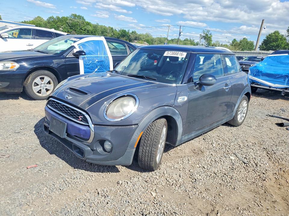 2014 Mini Cooper VIN WMWXM7C53ET925622 COPART salvage auction — REAR END, Nj - Cert Of Title-Salvage, sold $950 on 2026-07-31 (photo 1)