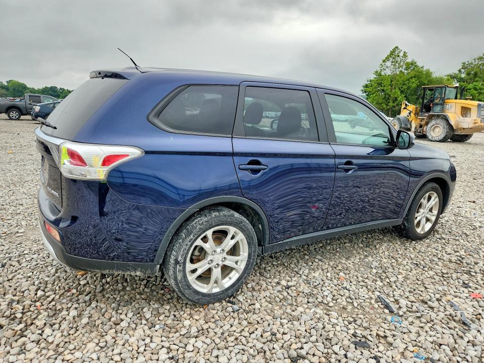 2015 Mitsubishi Outlander VIN JA4AD3A35FZ004790 COPART salvage auction — MINOR DENT/SCRATCHES, Il - Certificate Of Title, sold $1,550 on 2026-07-15 (photo 3)