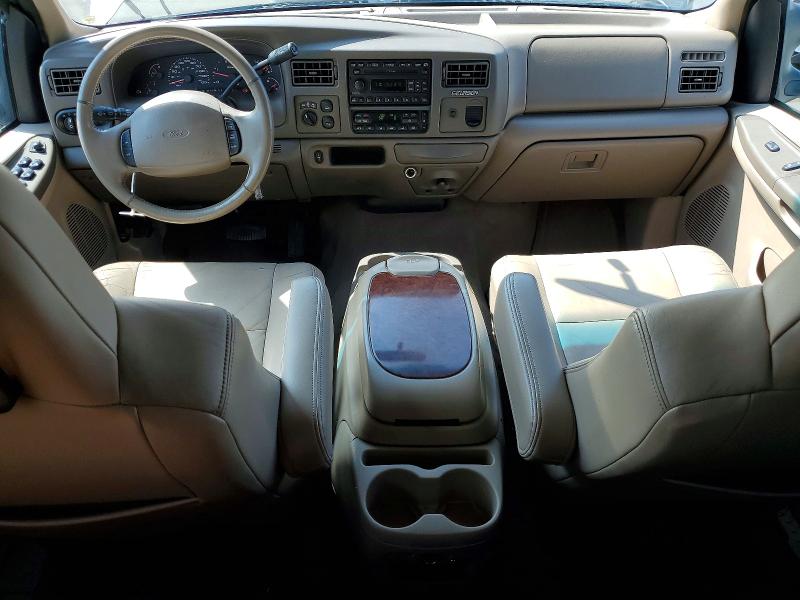 2002 Ford Excursion VIN 1FMSU43F02EA77747 COPART salvage auction — MINOR DENT/SCRATCHES, Ca - Dis/Dlr/Exp Only Clean Title, sold $18,100 on 2026-07-06 (photo 8)