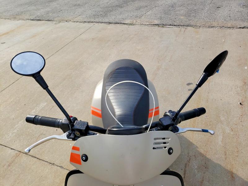 2024 Vespa - VIN ZAPMD39M9R5400053 COPART salvage auction — VANDALISM, Ky - Cert Of Title-Salvage, sold $3,000 on 2026-07-20 (photo 5)