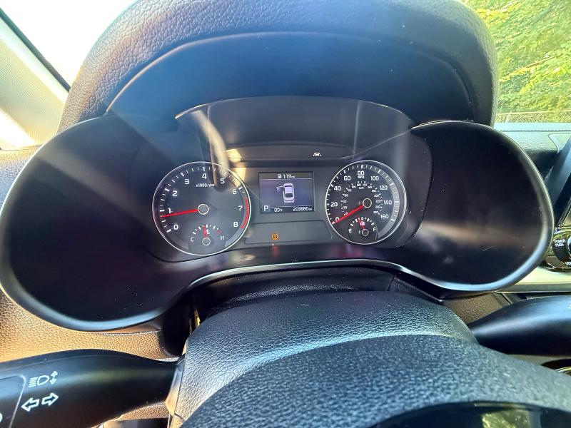 2019 Kia Forte VIN 3KPF34AD4KE056916 COPART salvage auction — MINOR DENT/SCRATCHES, Ok - Certificate Of Title (P), sold $3,000 on 2026-07-02 (photo 8)