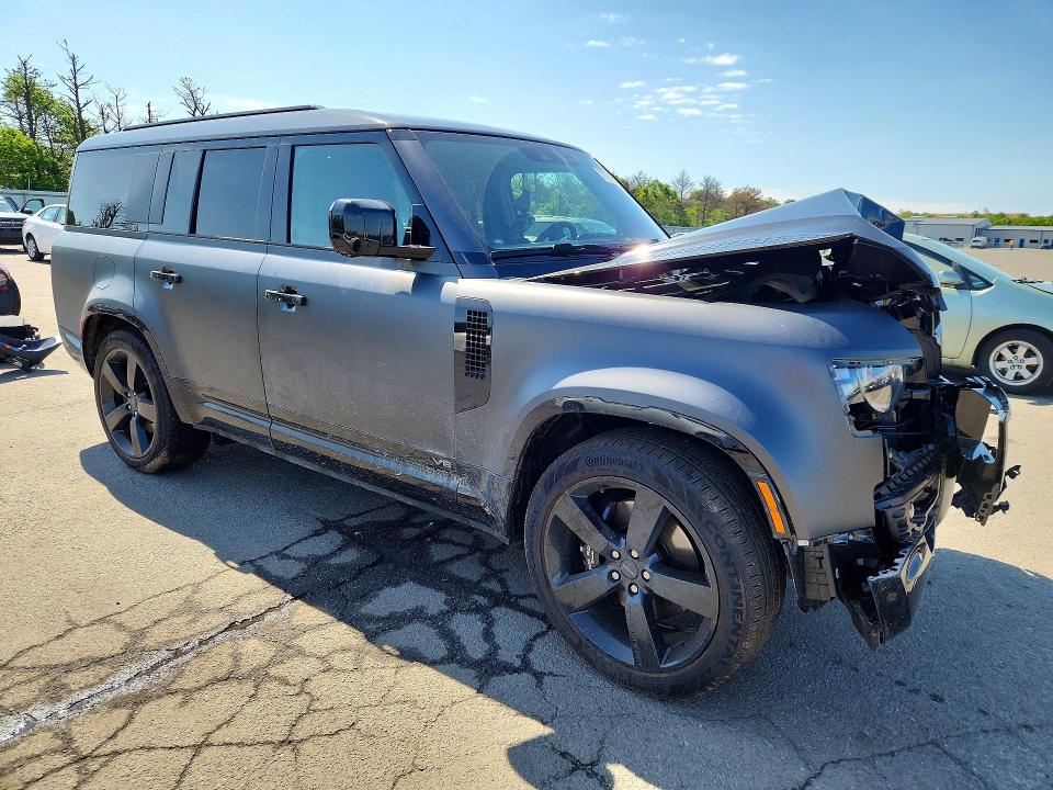 2026 Land rover Defender VIN SALEWFFE3T2484550 COPART salvage auction — FRONT END, NY - MV-907A SALVAGE CERTIFICATE, sold $32,250 on 2026-07-20 (photo 4)