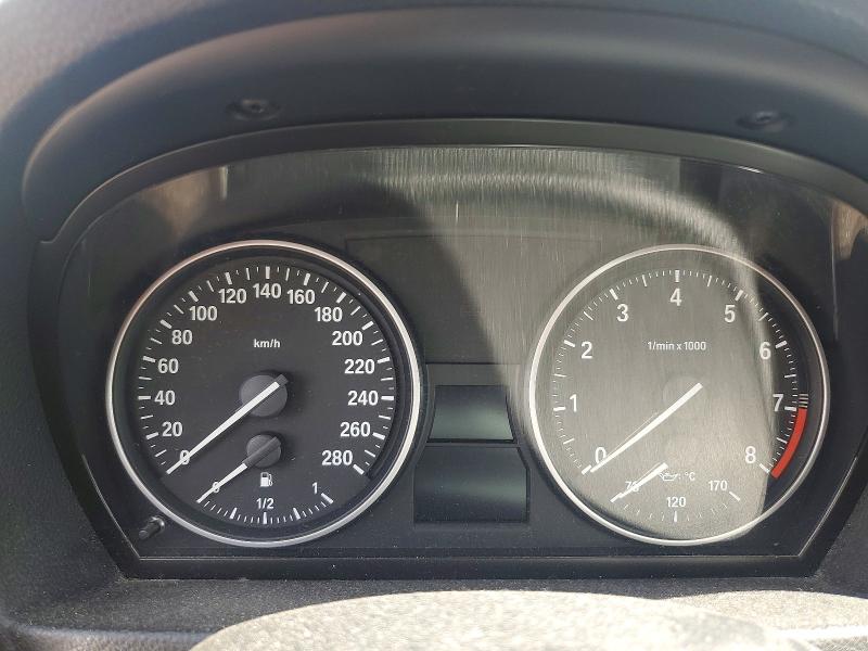 2009 BMW 3er VIN WBAWC33579P470229 COPART salvage auction — WATER/FLOOD, QC - IRRECUPERABLE, sold $350 on 2026-07-28 (photo 9)