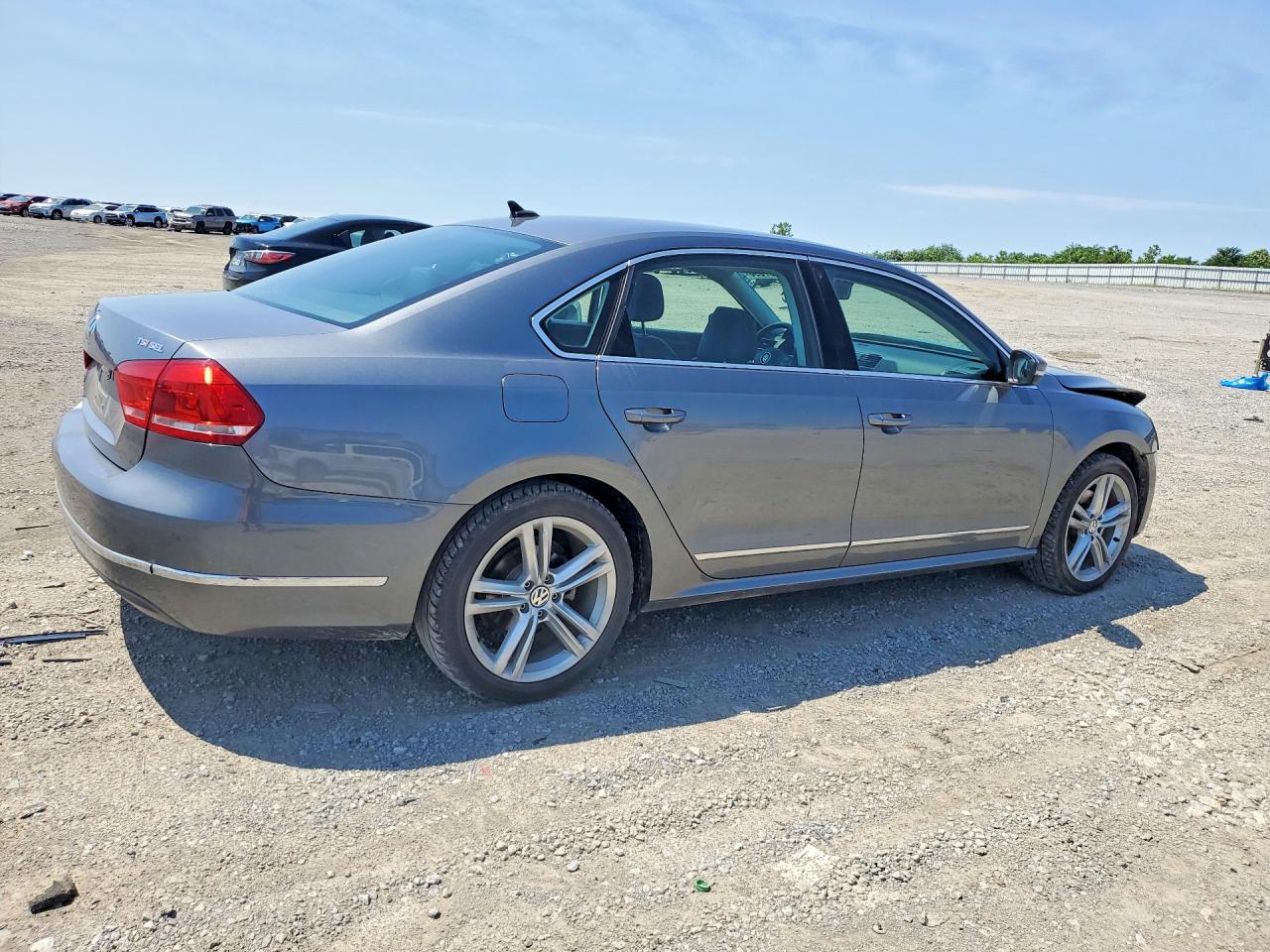 2015 Volkswagen Passat VIN 1VWCT7A36FC100176 COPART salvage auction — Front End, KY - CERT OF TITLE-SALVAGE, sold $1,550 on 2026-07-09 (photo 3)