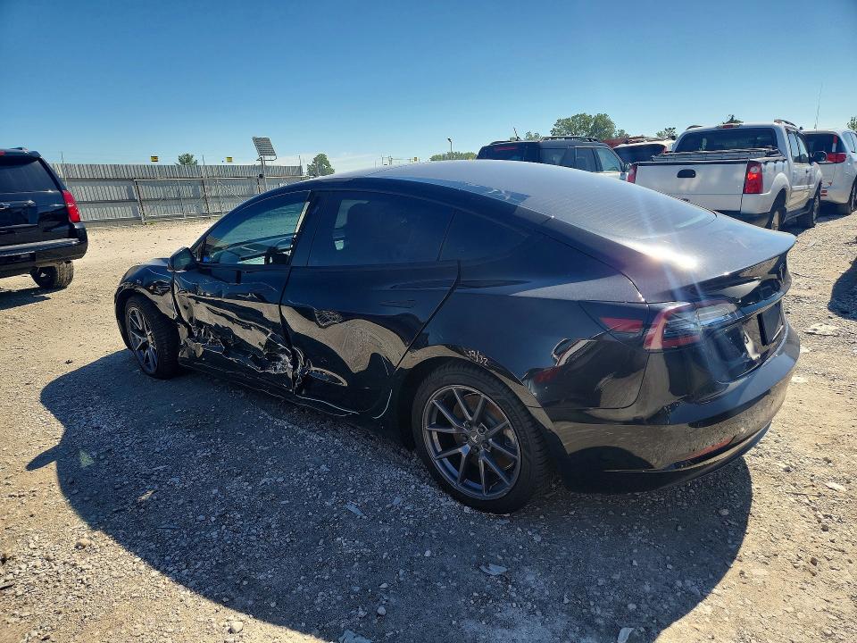 2021 Tesla VIN 5YJ3E1EB0MF858624 COPART salvage auction — SIDE, In - Cert Of Title-Salvage Title, sold $150 on 2026-07-21 (photo 2)