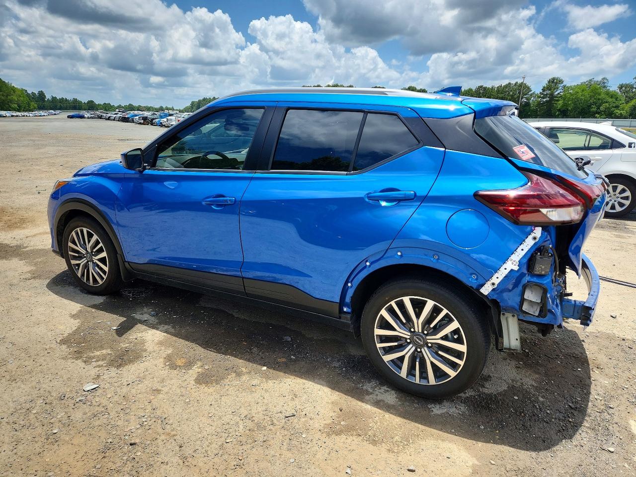 2023 Nissan Kicks VIN 3N1CP5CV9PL543523 COPART salvage auction — Rear End, LA - CERT OF TITLE-SALVAGE, sold $5,200 on 2026-07-09 (photo 2)