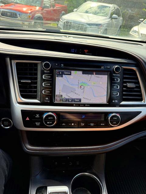 2019 Toyota Highlander VIN 5TDDZRFH5KS996078 COPART salvage auction — MINOR DENT/SCRATCHES, Ny - Certificate Of Title (P), sold $16,700 on 2026-07-09 (photo 8)