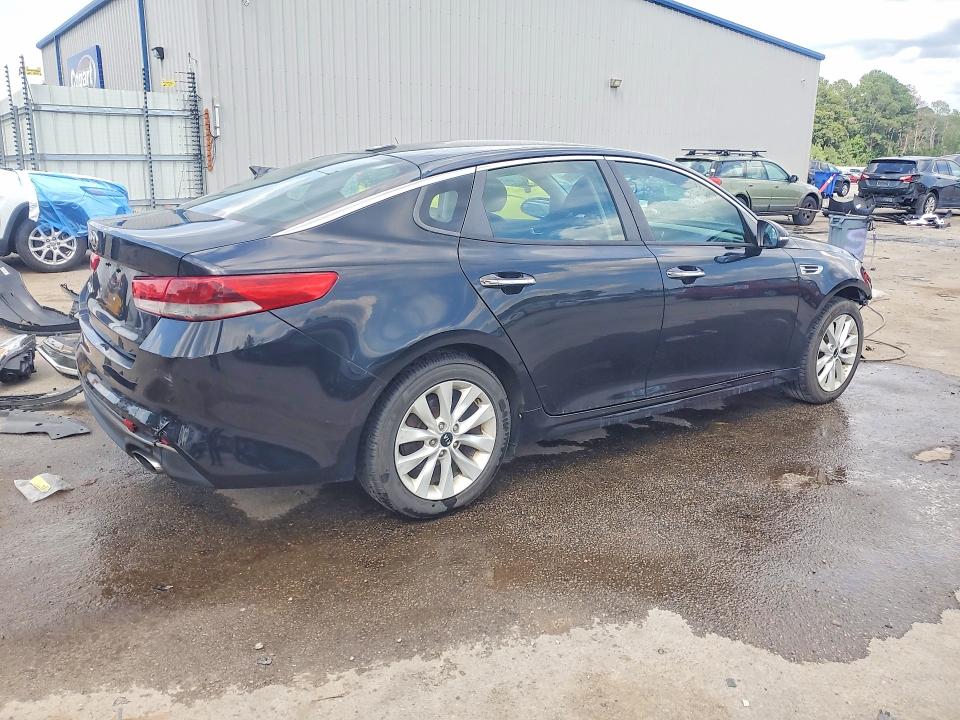 2017 Kia VIN 5XXGT4L32HG124820 COPART salvage auction — FRONT END, Sc - Cert Of Title-Salvage, sold $500 on 2026-07-27 (photo 3)