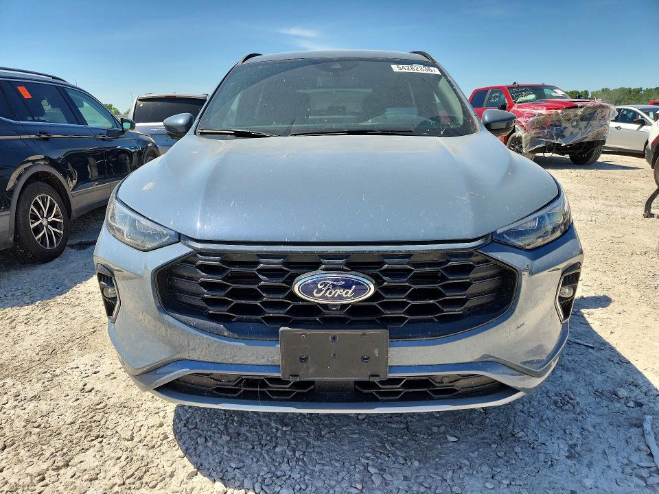 2023 Ford Escape VIN 1FMCU9PA3PUA01517 COPART salvage auction — HAIL, Il - Salvage Certificate, sold $11,300 on 2026-07-27 (photo 5)