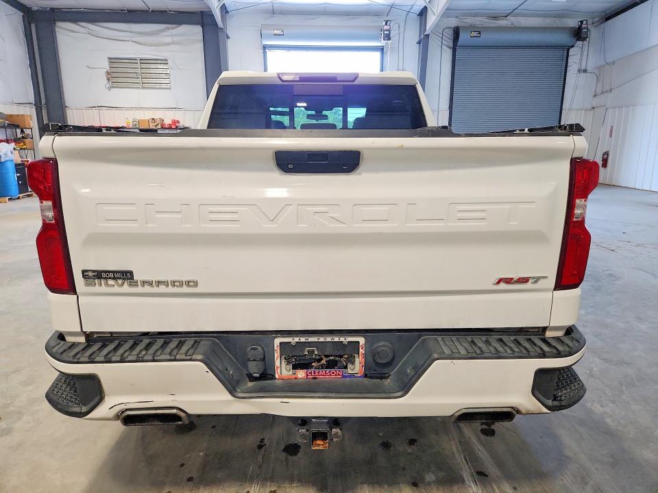 2019 Chevrolet Silverado VIN 1GCUYEED0KZ124612 COPART salvage auction — NORMAL WEAR, SC - CERTIFICATE OF TITLE, sold $15,300 on 2026-07-09 (photo 6)