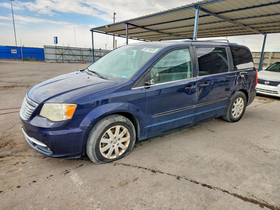 2014 Chrysler VIN 2C4RC1BG2ER198821 COPART salvage auction — SIDE, Tx - Salvage Vehicle Title, sold $125 on 2026-07-31 (photo 1)