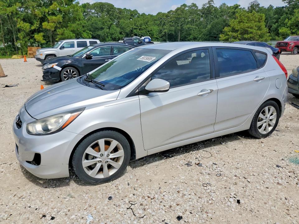 2013 Hyundai VIN KMHCU5AE9DU068879 COPART salvage auction — WATER/FLOOD, Tx - Salvage Title-Flood Damage, sold $600 on 2026-07-28 (photo 1)