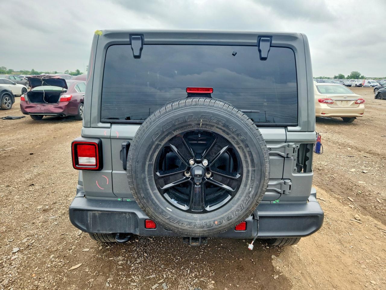 2020 Jeep Wrangler Unlimited VIN 1C4HJXEN2LW330558 COPART salvage auction — All Over, IL - SALVAGE CERTIFICATE, sold $8,800 on 2026-07-02 (photo 6)