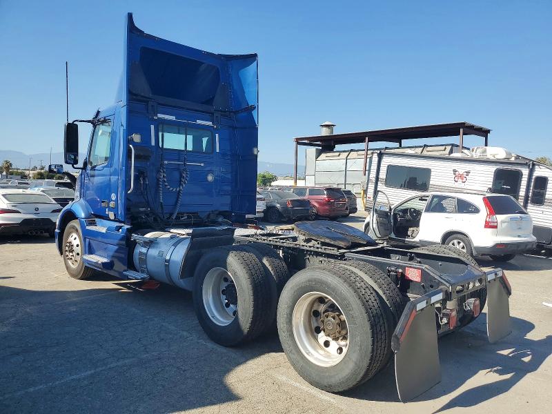 2022 Volvo VIN 4V4WC9EH2NN604328 COPART salvage auction — NORMAL WEAR, TX - DIS/DLR/EXP ONLY CLEAN TITLE, sold $16,200 on 2026-07-28 (photo 3)