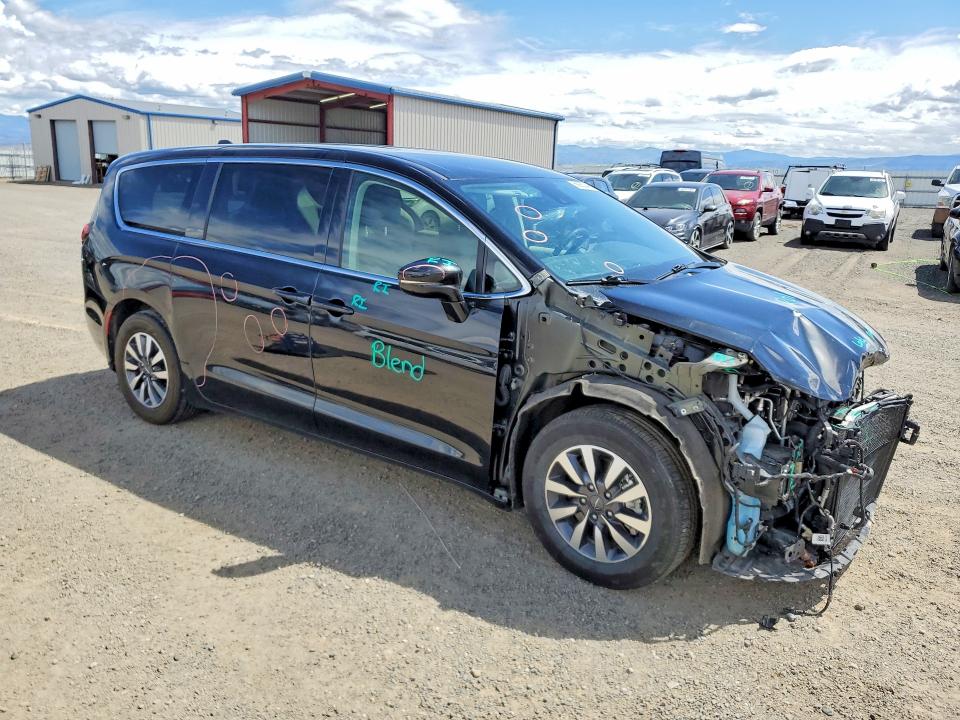 2022 Chrysler Pacifica VIN 2C4RC1L74NR156181 COPART salvage auction — FRONT END, MT - SALVAGE CERTIFICATE OF A VEHIC, sold $3,400 on 2026-09-29 (photo 4)