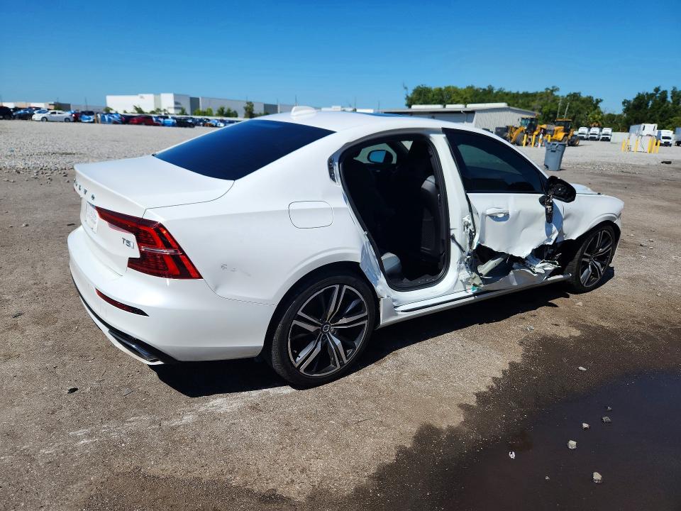 2021 Volvo VIN 7JR102FM8MG094573 COPART salvage auction — SIDE, Fl - Certificate Of Destruction, sold $4,750 on 2026-07-20 (photo 3)