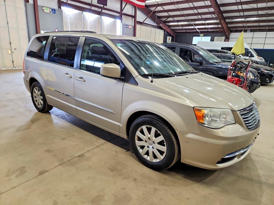 2014 Chrysler Town & country VIN 2C4RC1BG3ER404356 COPART salvage auction — MINOR DENT/SCRATCHES, Nh - Certificate Of Title, sold $1,450 on 2026-07-14 (photo 4)