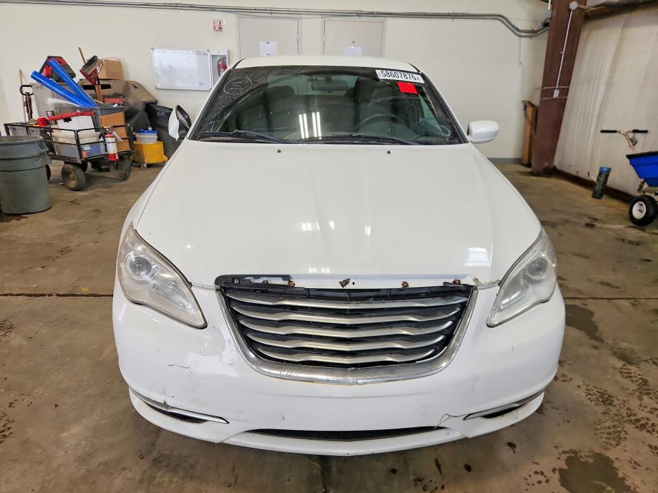 2013 Chrysler 200 VIN 1C3CCBABXDN512510 COPART salvage auction — REAR END, Ab - Bos - Salvage, sold $100 on 2026-07-09 (photo 5)